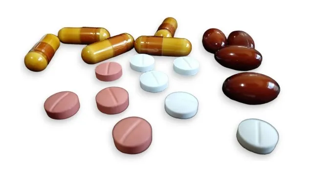 弁護士が解説する薬機法広告規制のポイントとリスク対策
